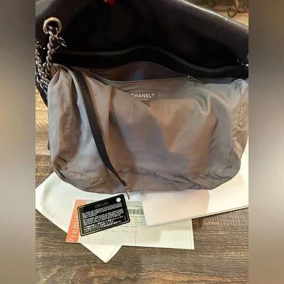 CHANEL from PARIS Quilted Lambskin SAC Maxi Chain Around Purse. AUTHENTIC PURSE - Picture 5 of 10